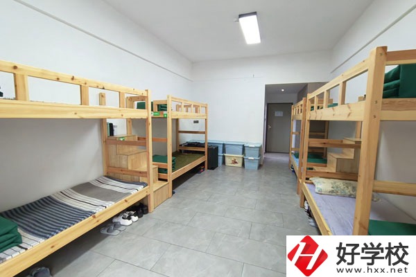 想在長(zhǎng)沙學(xué)運(yùn)動(dòng)訓(xùn)練專(zhuān)業(yè)，推薦這所學(xué)校