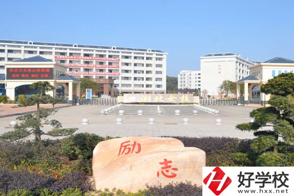 想在岳陽市讀旅游服務與管理專業(yè)，推薦這所中專學校