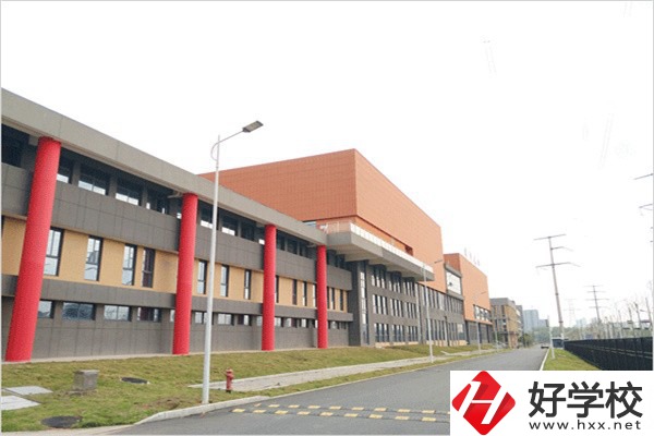 湖南有哪些舞蹈職校推薦？辦學(xué)條件怎么樣？