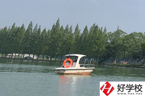 張家界有哪些比較好的中專？可以學(xué)什么專業(yè)？
