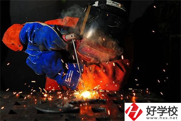 郴州有學(xué)電焊專業(yè)的學(xué)校嗎？就業(yè)薪資高嗎？