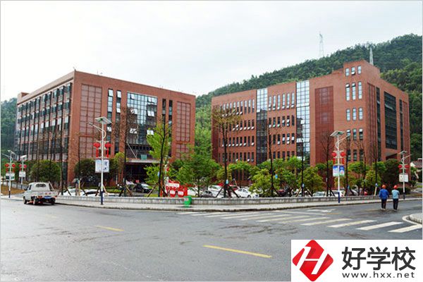 初中畢業(yè)生在益陽(yáng)可以選擇哪幾所好的中職學(xué)校？