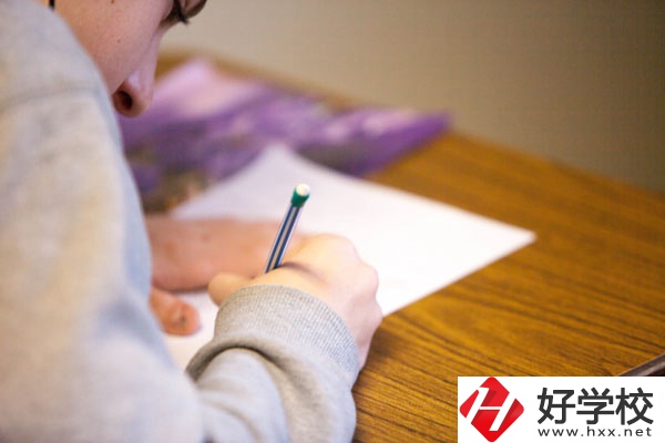 九疑理工學(xué)校好不好？宿舍環(huán)境怎么樣？