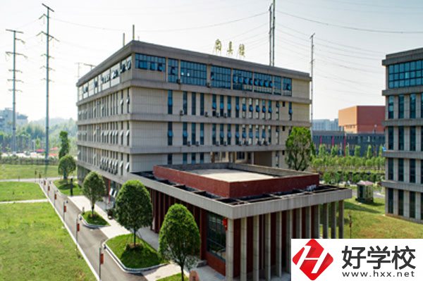 株洲市工業(yè)中等專業(yè)學校怎么樣？食堂飯菜好不好？