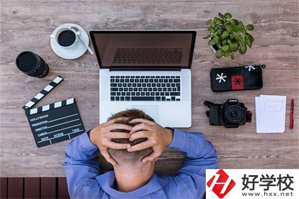 湖南中職生畢業(yè)會(huì)有就業(yè)難的問(wèn)題嗎？選就業(yè)還是升學(xué)？