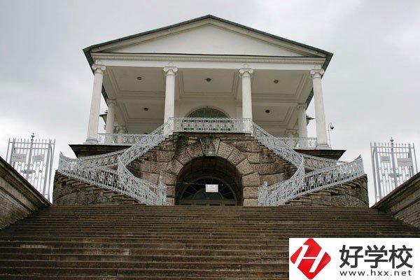 株洲排名靠前的重點中專推薦，學(xué)校師資力量如何？