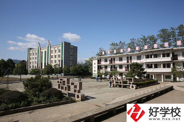溆浦縣職業(yè)中等專業(yè)學校專業(yè)有哪些？辦學條件怎么樣？