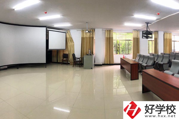 湖南省岳陽縣職業(yè)中專學(xué)校好不好？有哪些辦學(xué)特色？