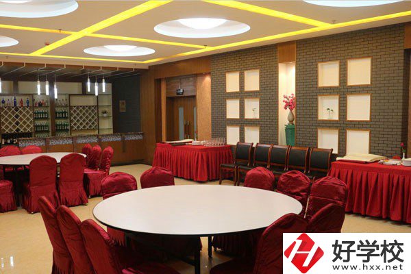 張家界旅游類中職有哪些？學(xué)校有什么特色？