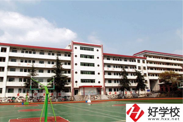 湖南兵器工業(yè)高級技工學(xué)?；@球場