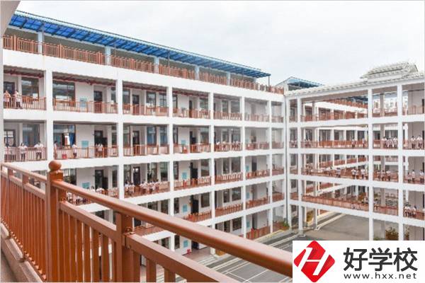 懷化有3+2分段制的中專嗎？對(duì)口專業(yè)好就業(yè)嗎？