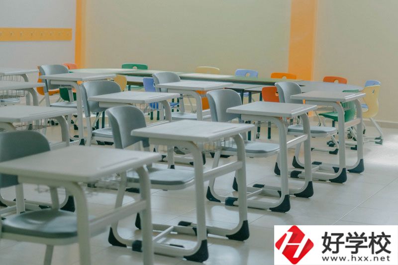 湘潭第一職業(yè)中專師資力量如何？學(xué)費(fèi)多少？