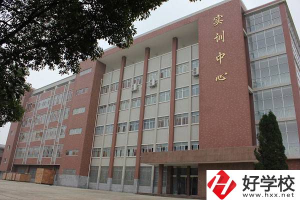 岳陽公辦中專都有哪些學(xué)校？有哪些專業(yè)？