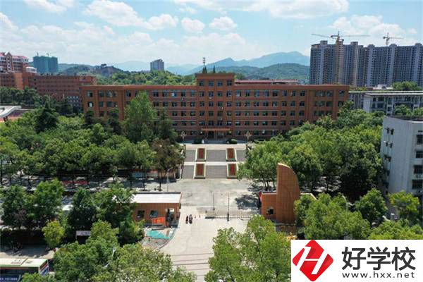 婁底最好的師范職校是哪所？師范專業(yè)好就業(yè)嗎？