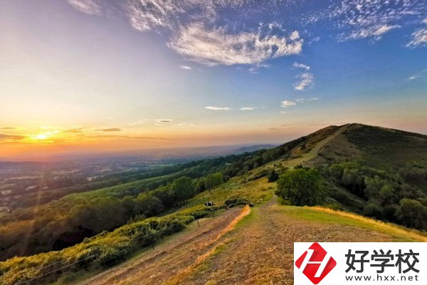 湖南兵器工業(yè)高級(jí)技工學(xué)校是一所怎樣的技校？