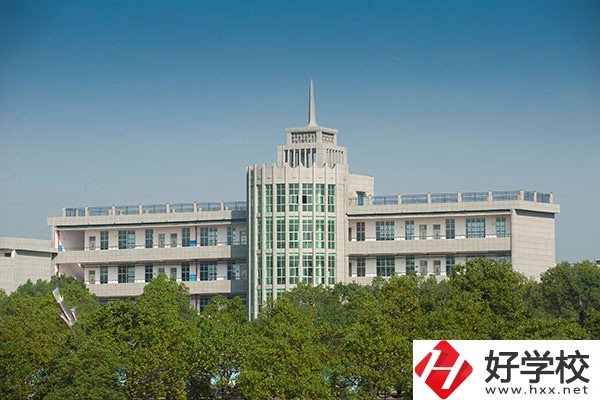 衡陽(yáng)幼師學(xué)校學(xué)費(fèi)是多少？專業(yè)就業(yè)前景怎么樣？