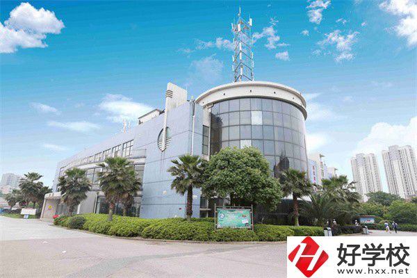 湘潭有哪些中專校風(fēng)環(huán)境好？下面3所值得一看!