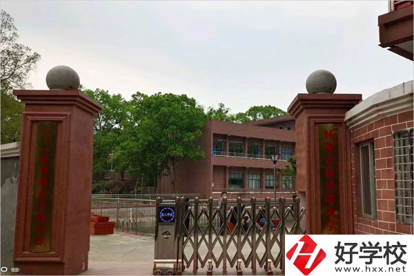 懷化市振華職業(yè)學(xué)校開設(shè)了哪些專業(yè)？實訓(xùn)條件怎么樣？